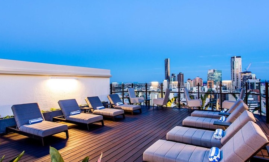 Image 2: Private Group Tour Brisbane & Gold Coast Personal Tours