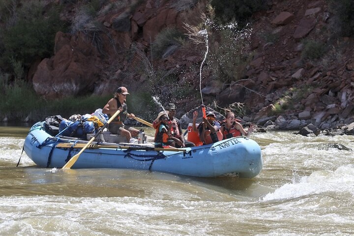 Fisher Towers Half-Day Rafting Day Trip from Moab