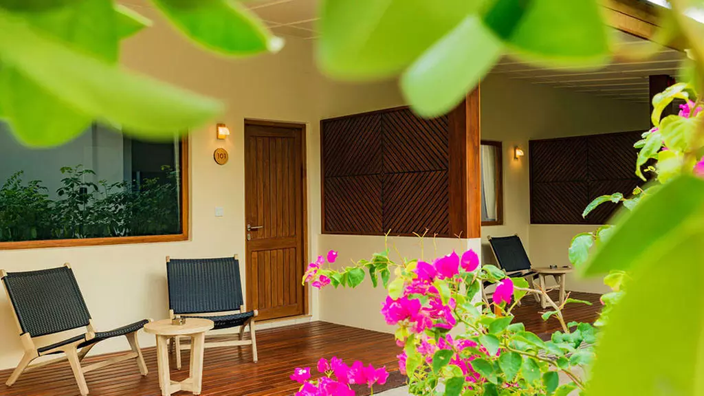 ✈ MALEDIVEN | Ari Atoll Süden - Fiyavalhu Maldives 4*, 5 Nächte - V...