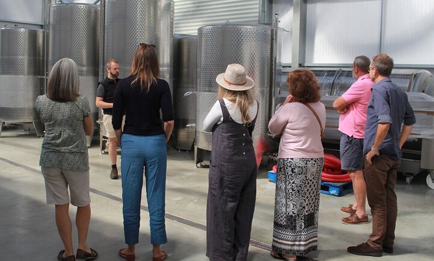 Image 3: Tour & Tasting Experience