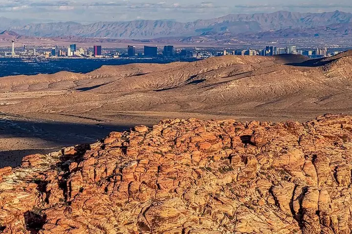 Sunset Red Rock Canyon Helicopter Tour and Champagne Toast
