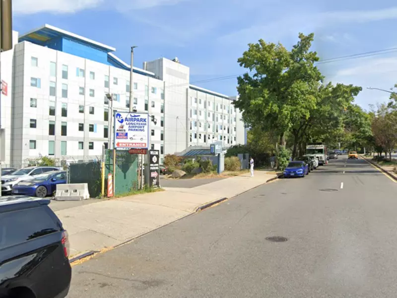 Parking at Parking Systems - Aloft LGA