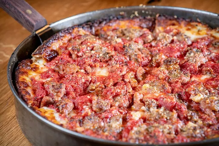 Downtown Chicago Walking Pizza Tour