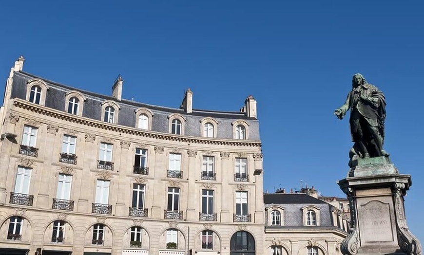 Image 6: Visite privée à pied monumentale du XVIIIe siècle à Bordeaux