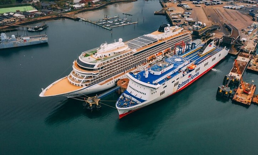 Image 3: Heathrow To Portsmouth Cruise Port Transfers