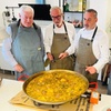 Image 1: Clase de Paella Valenciana con copas y tapas de bienvenida