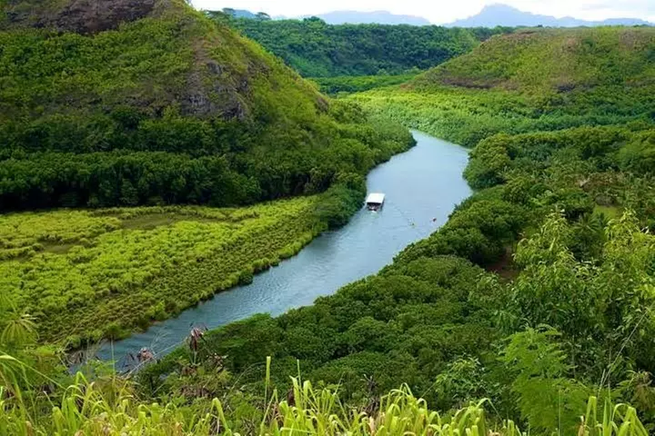 Best Kauai Northeast, Fern Grotto River Cruise & Lighthouse Tour