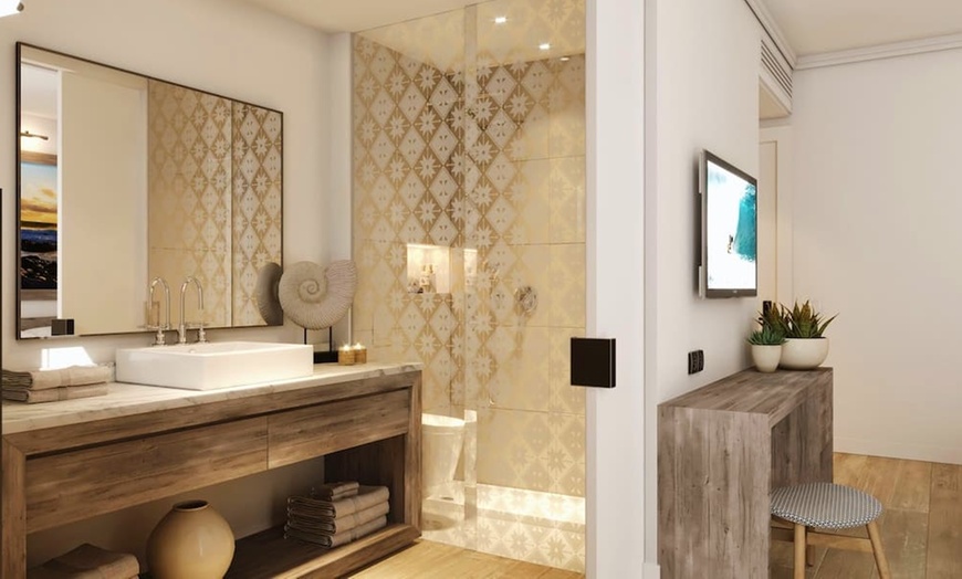 Image 4: ✈ SAL | Santa Maria - Robinson Cabo Verde 4* - White-sand beach