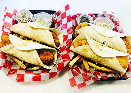 5% Cash Back at DJ's Clam Shack