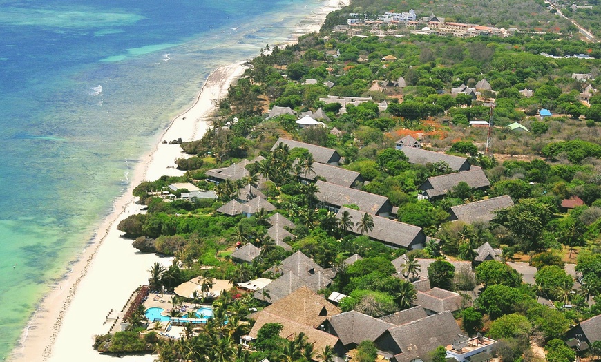 Image 18: ✈ KENIA | Diani Beach - Kombireise Leopard Beach Resort & Elefanten...