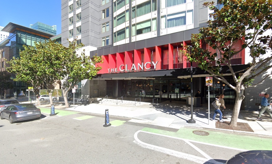 Image 2: Parking at The Clancy Hotel - Valet Kiosk