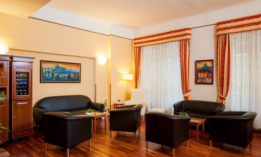 Image 5: ✈ REPUBBLICA CECA | Praga - Hotel Cloister Inn 3* - City break