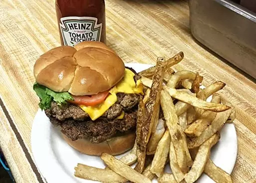 5% Cash Back at Buddy's Grill