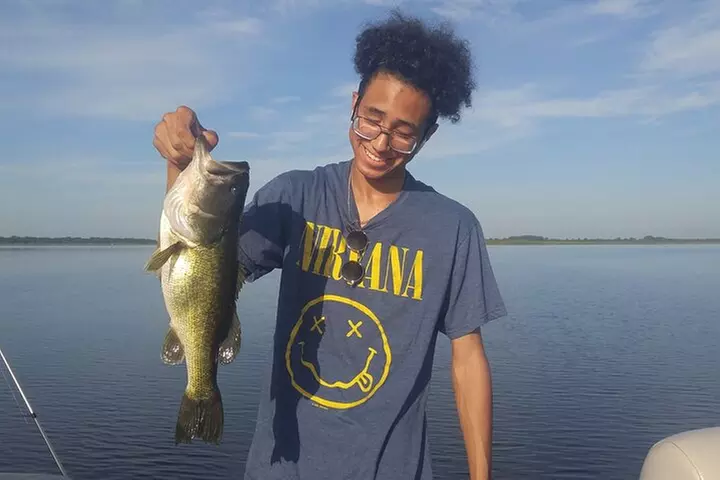 Private Pontoon Fishing Charter on Lake Tohopekaliga in FL