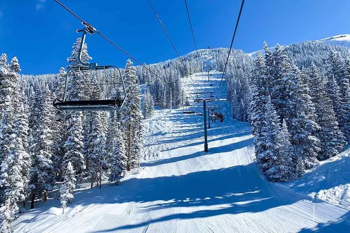 Private Transfer Denver Airport DEN to Hot Ski Resorts