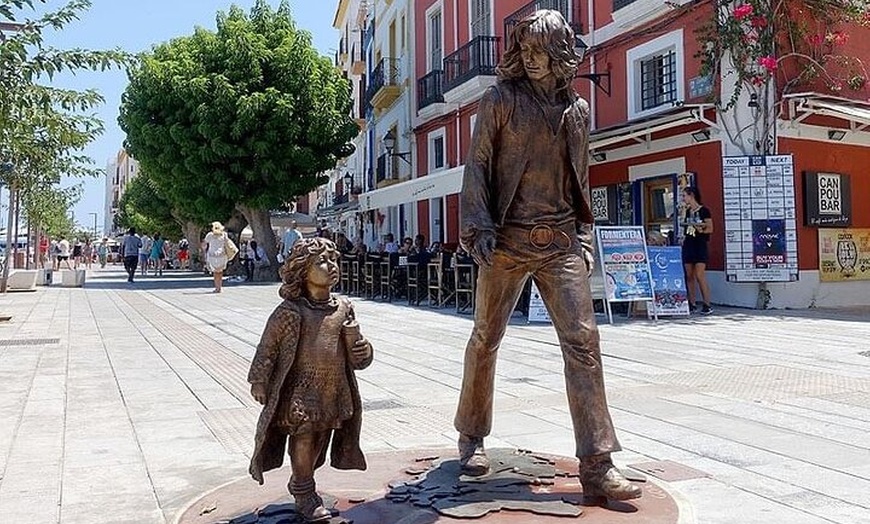 Image 12: Ibiza Vuelta Isla en Bus con visita a Mercadillo Hippie