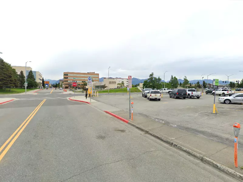 Parking at [5067] 302 W. 8th Ave. Lot