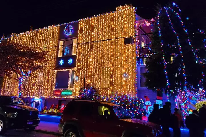 Dyker Heights Christmas Lights Guided Tour
