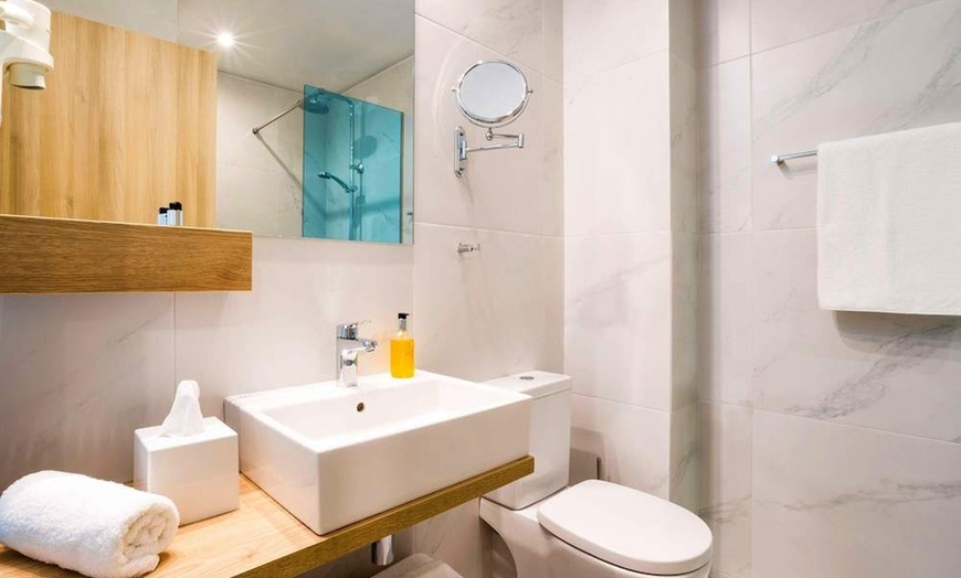 Image 26: ✈ ATHENS AND SURROUNDING AREA | Athens - Ibis Styles Athens Routes ...