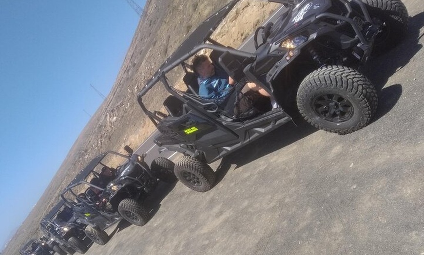 Image 2: Paseo guiado por carretera en buggy por el volcán en Lanzarote