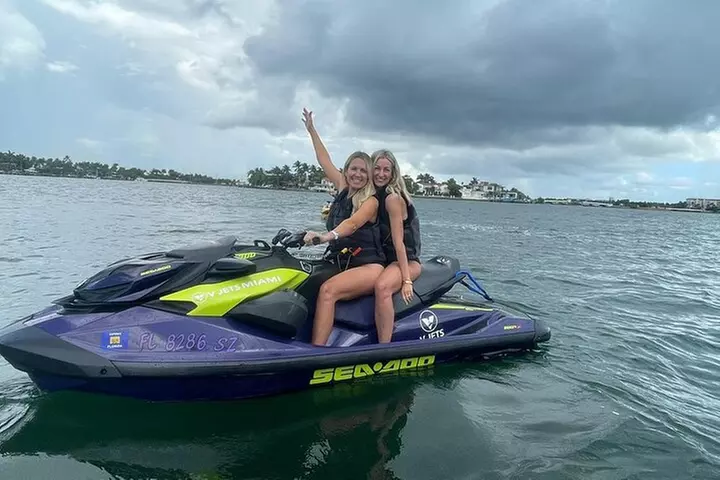 Jet Ski Miami : Experience the Ultimate Water Fun !
