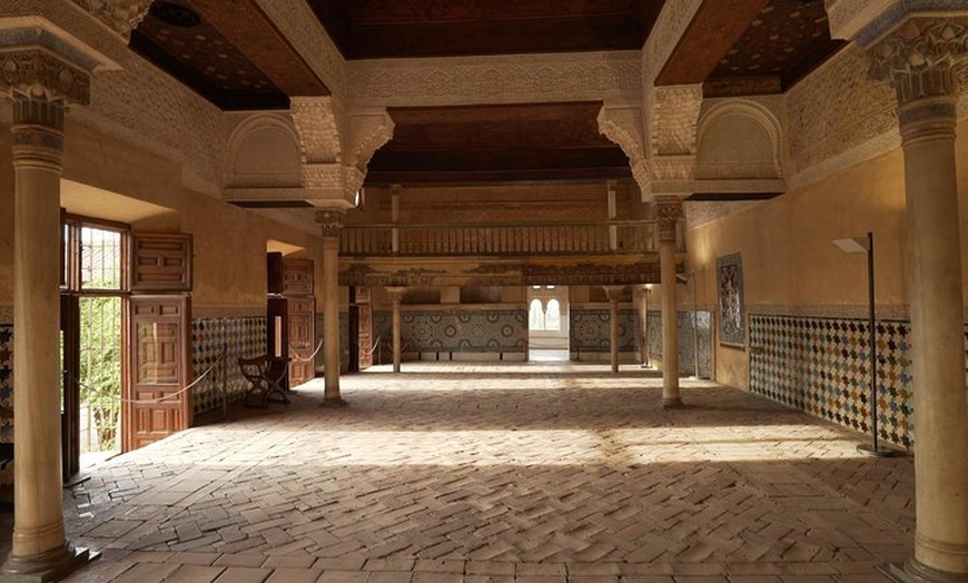 Image 5: Entrada para la Alhambra con audioguía, incluidos los Palacios Naza...