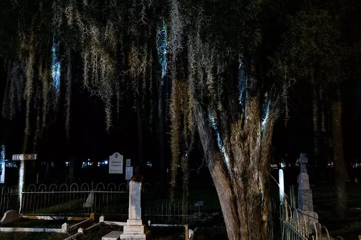 Tides of Tethered Terror: Tampa Ghost Tours