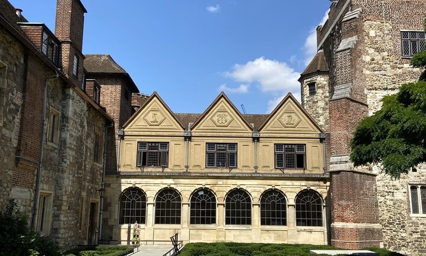 Image 10: Medieval London Self-Guided Tour for Kids and Families in English