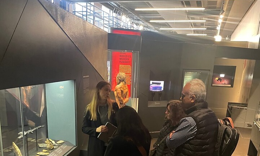 Image 3: Women in the Natural History Museum