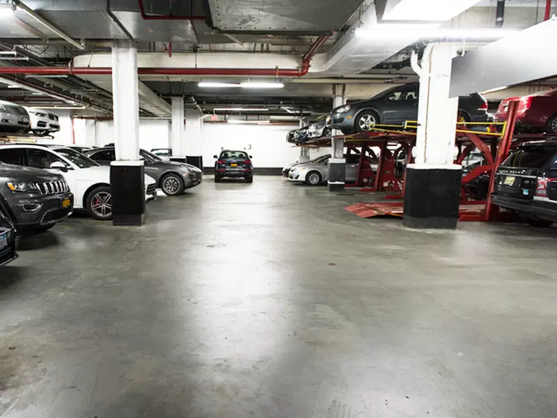 Parking at iPark - 555 W. Garage Corp.