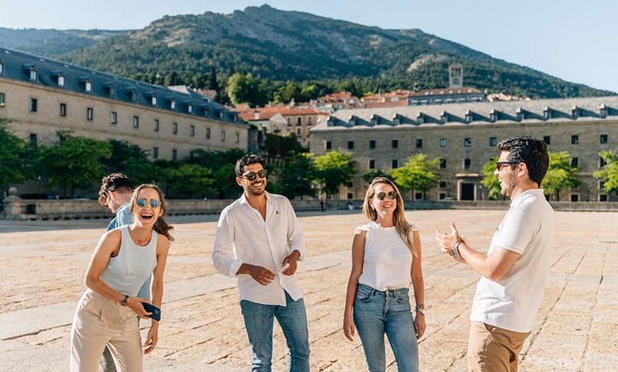 Image 12: Sitios históricos: Escorial, Valle de los Caídos y Segovia con almu...