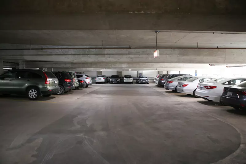 Parking at The Chicagoan Garage