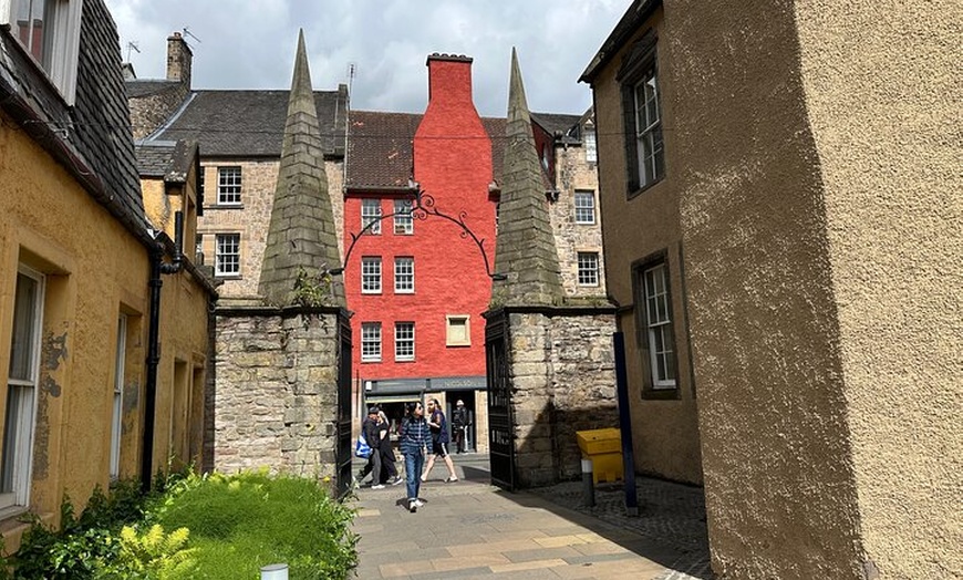 Image 10: Royal Mile Walking Tour Small Group