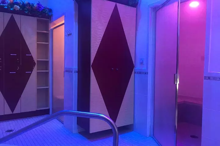 Spa Service: Hot Stone Body Massage with Private Sauna