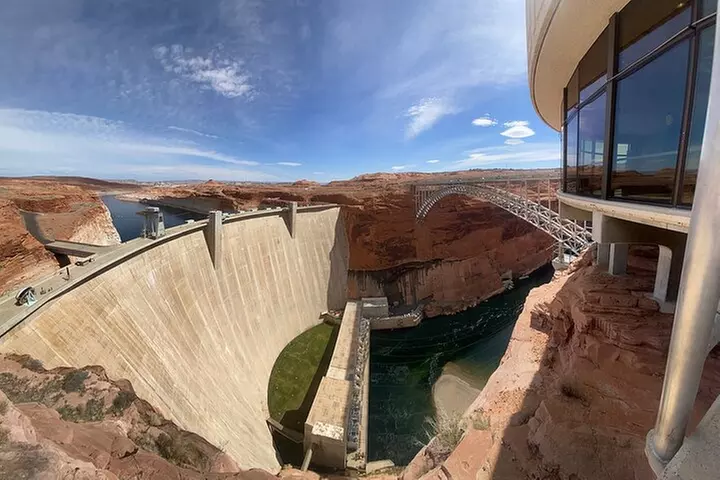 Guided Antelope Canyon & Horseshoe Bend Day Tour from Las Vegas