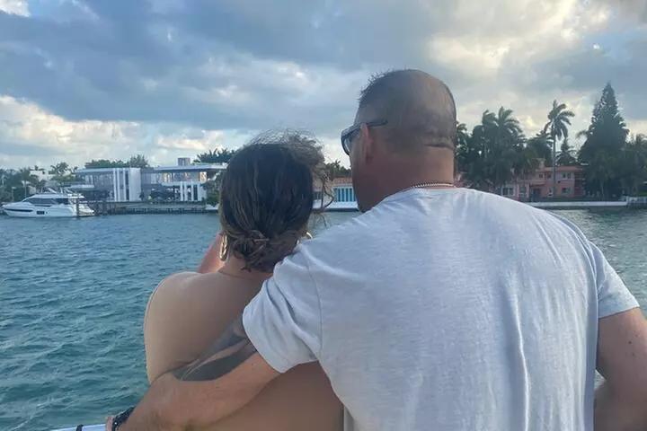 Miami 75 Min Boat Tour Biscayne Bay and Celebrity Homes Island - Primary Image