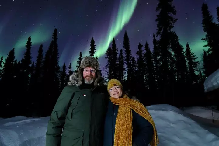Best Northern Lights Aurora Adventure FREE Portraits & Hot Pizza