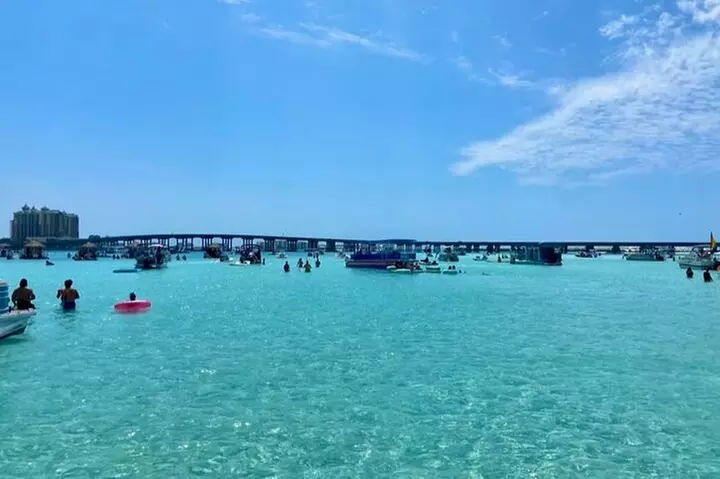 12 passenger Crab Island pontoon boat rental