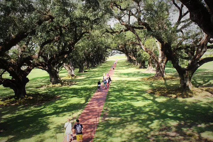 Oak Alley Plantation Tour with Transportation