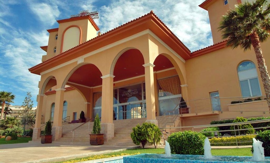 Image 11: ✈ COSTA DORADA | La Pineda - Ohtels La Hacienda 4*, 2 nights - Swim...