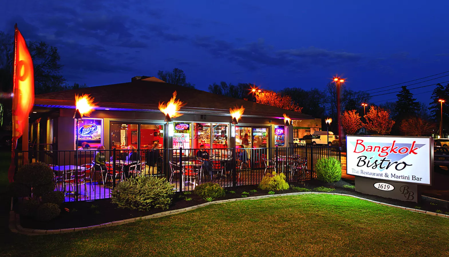 $15 For $30 Worth Of Thai Dinner Dining - Second Medium