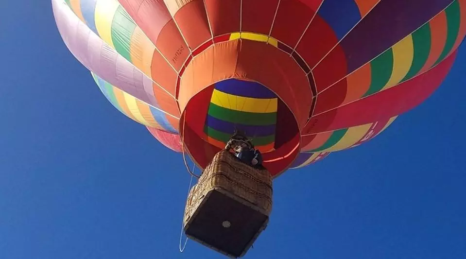 Hot Air Balloon Experience in Chicago - Second Medium