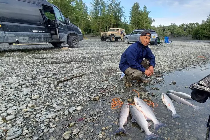 Alaskan Salmon 8-Hour Fishing Experience