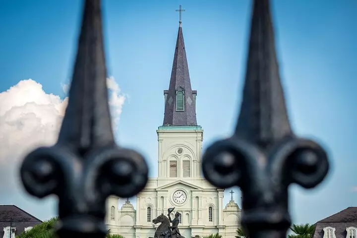New Orleans Select Pass: Bus Tour, Historic Cruise, Walking Tour - Second Medium