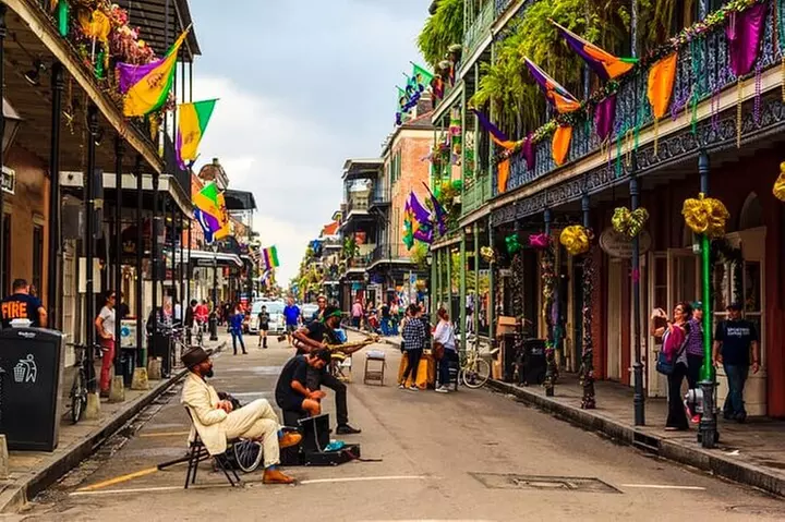 Cheers New Orleans! Cocktails, History, Voodoo & Paranormal Tour