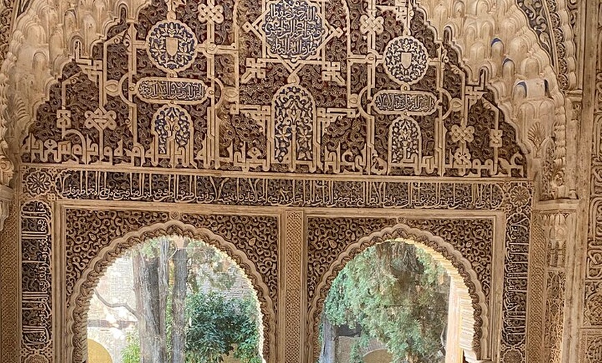 Image 31: Entradas de La Alhambra con Palacios Nazaríes +Tren Turístico