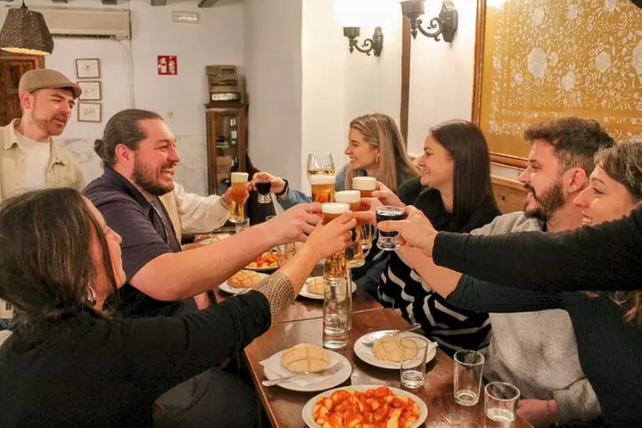 Tour de tapas, vino e historia de Madrid - Primary Image