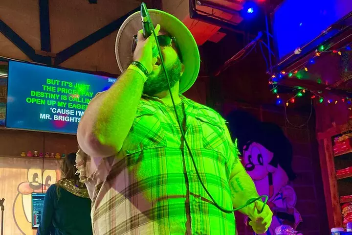 Guided Pub Crawl Walking Tour of Downtown Nashville