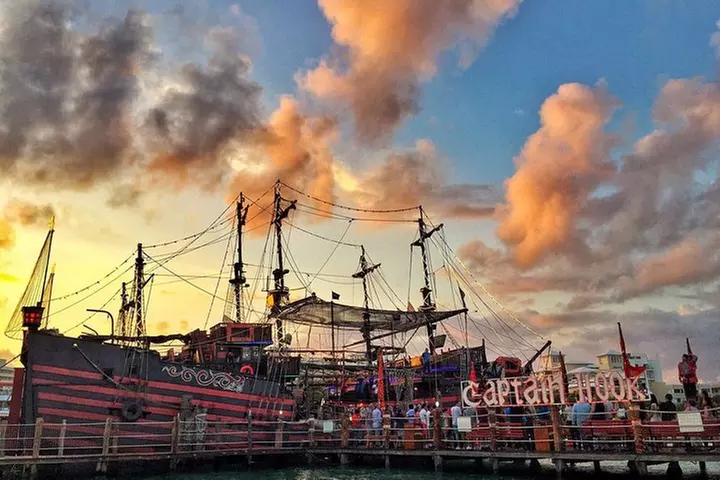 Pirate Night! Dinner, Fun and Show at Cancun Couples Special