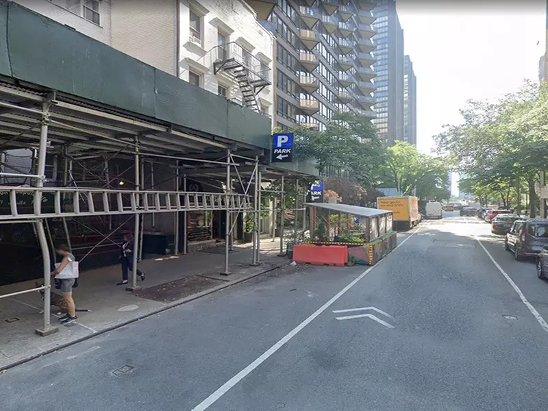 Parking at Centerpark - 100 United Nations Plaza Garage